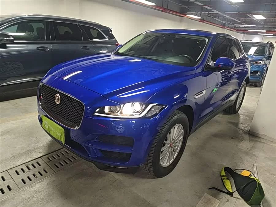 Jaguar F-PACE