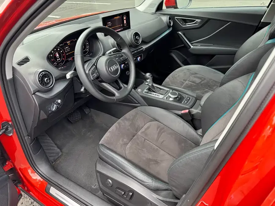 Audi Q2L