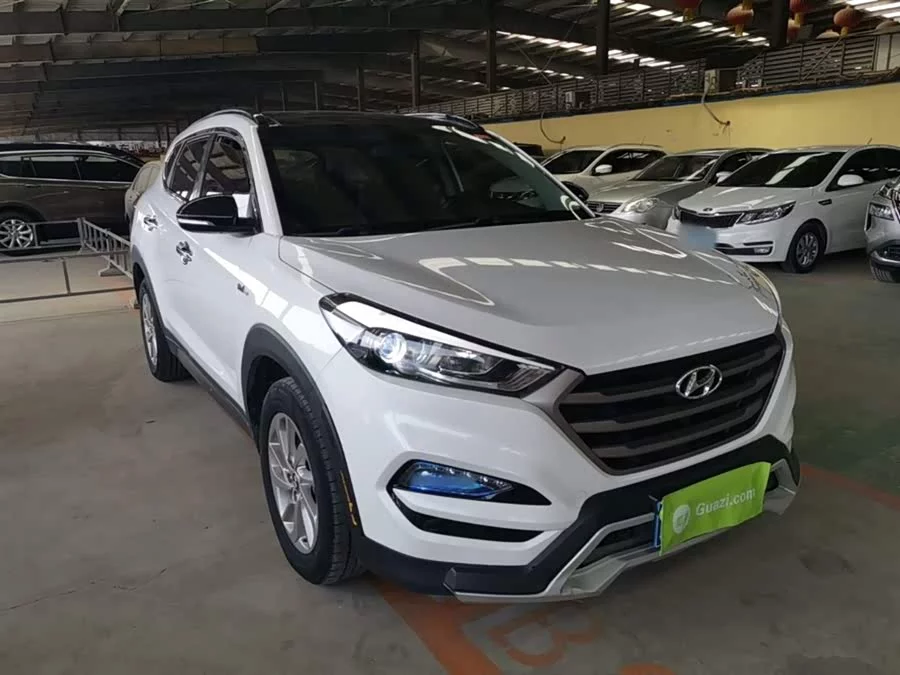 Hyundai Tucson