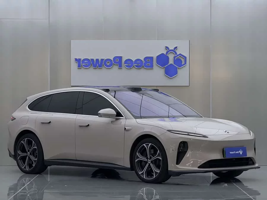 NIO ET5T