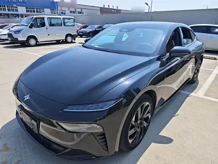 Dongfeng eπ007