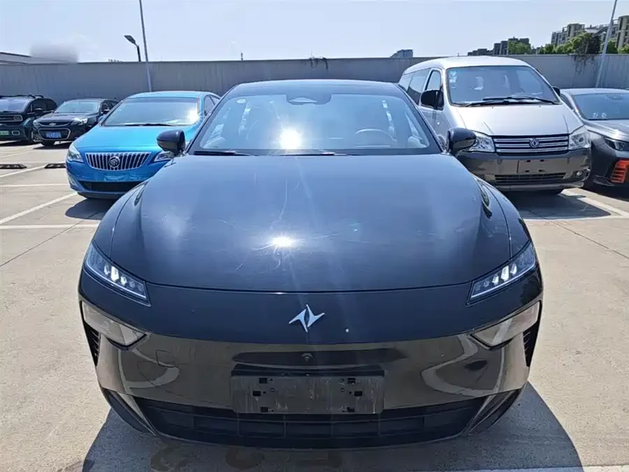 Dongfeng eπ007