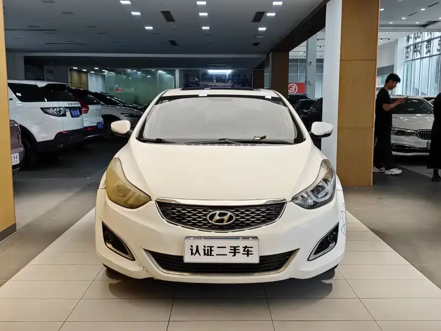 Hyundai Elantra
