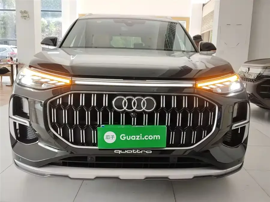 Audi Q6