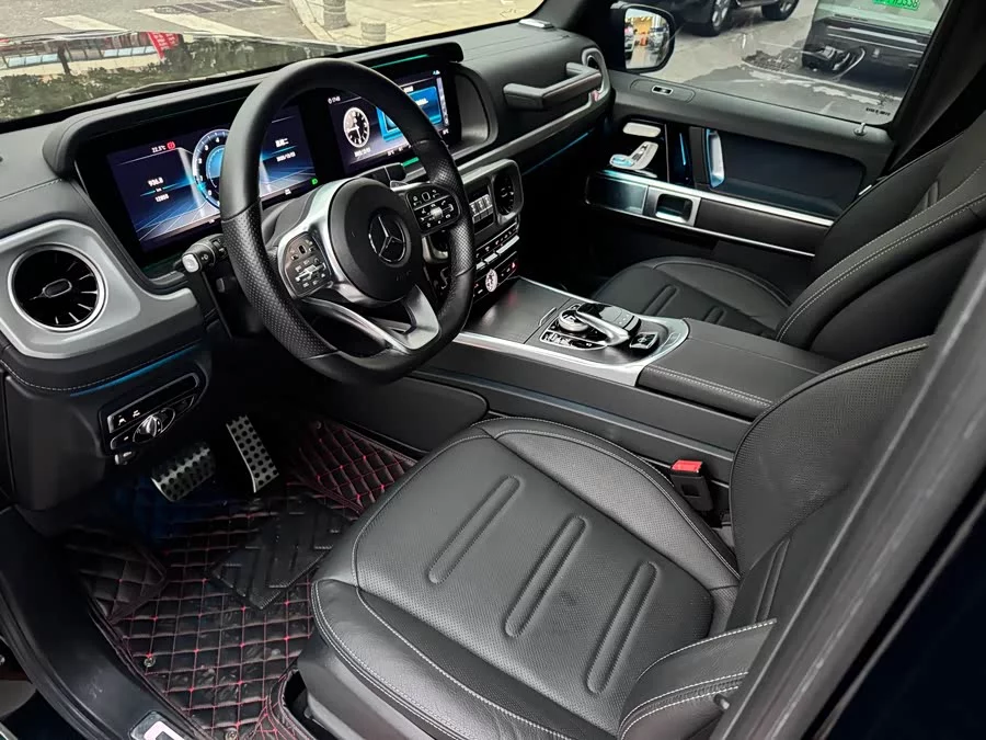 Mercedes Benz G-rated