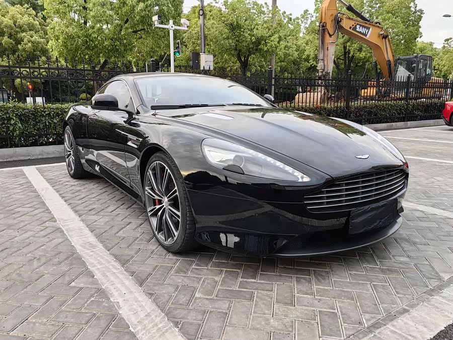 Aston Martin DB9