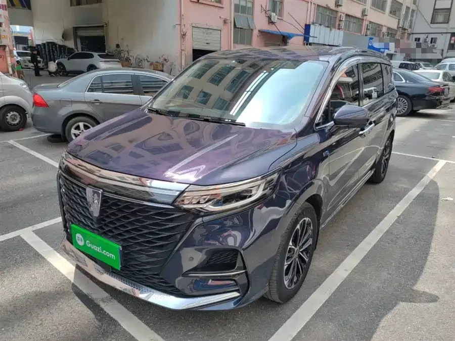 Roewe iMAX8