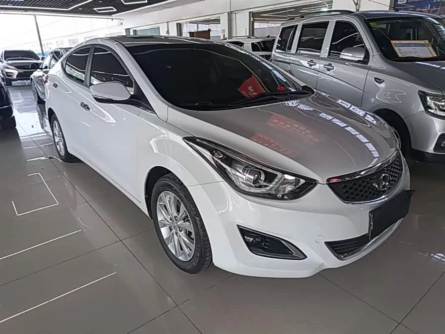 Hyundai Elantra