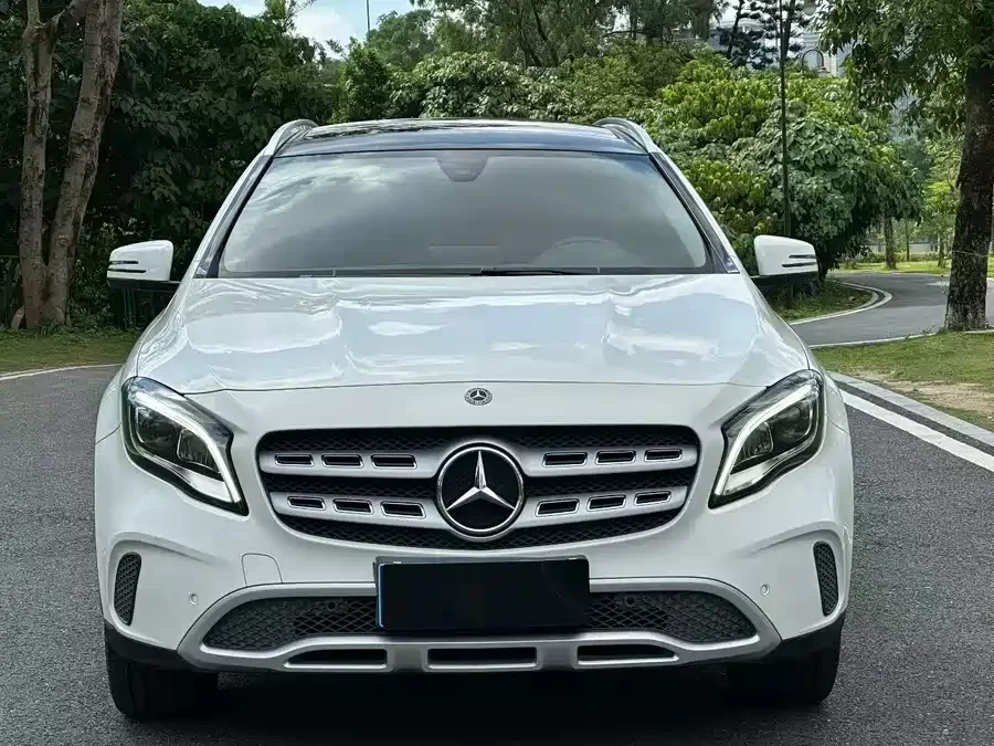 Mercedes Benz GLA