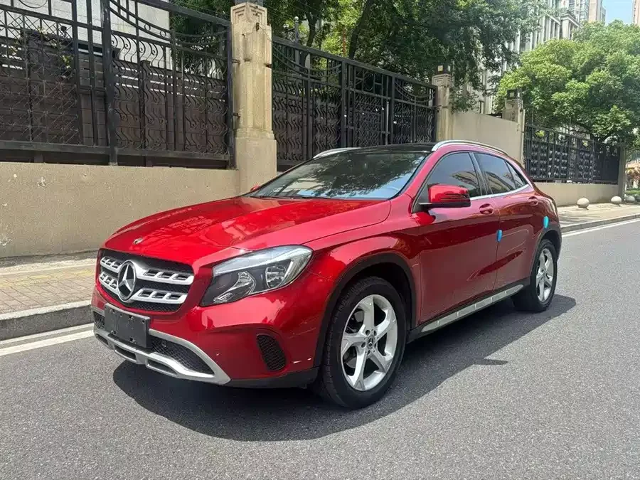Mercedes Benz GLA