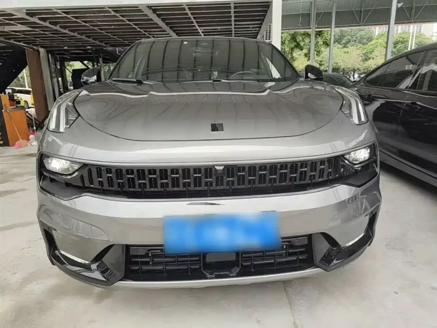 Lynk & Co 05