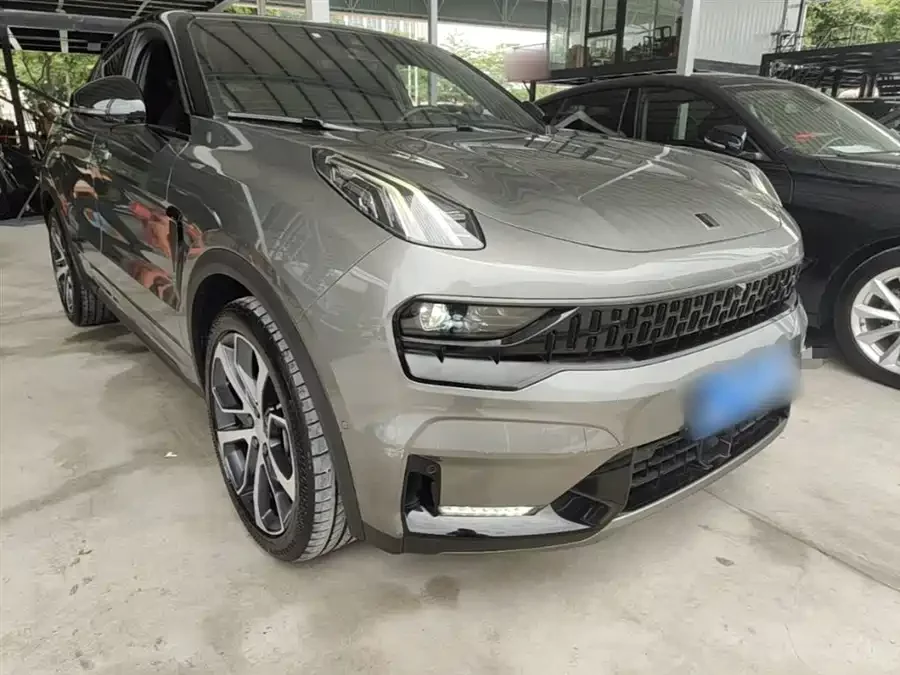 Lynk & Co 05