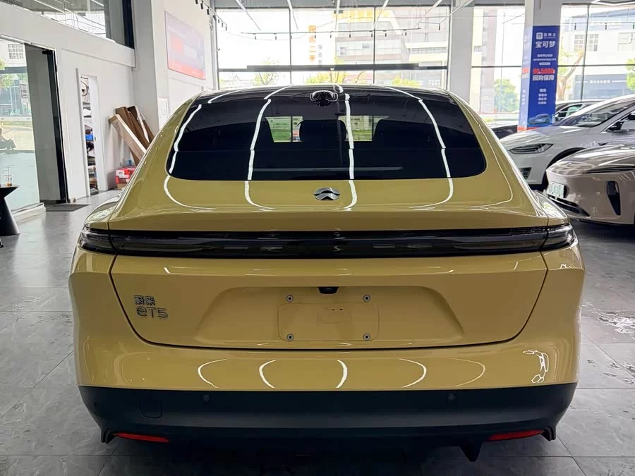 NIO ET5T