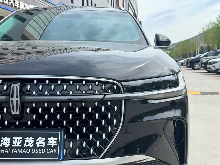Lincoln Navigator