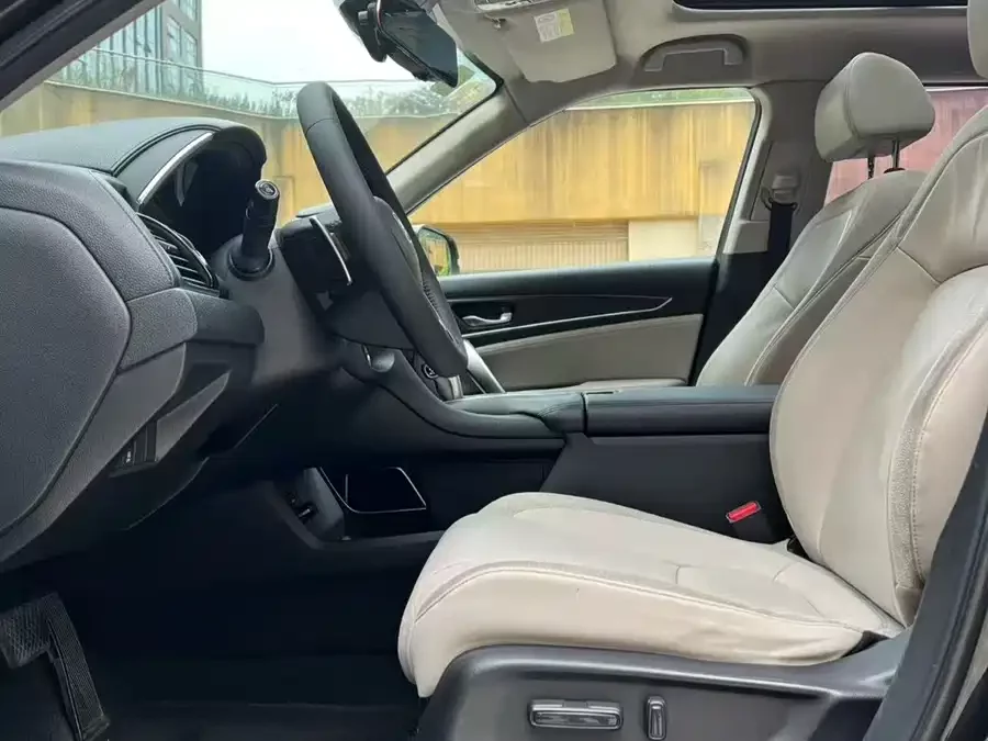Honda Crown Road