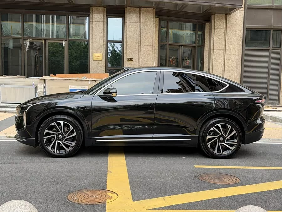 NIO EC6