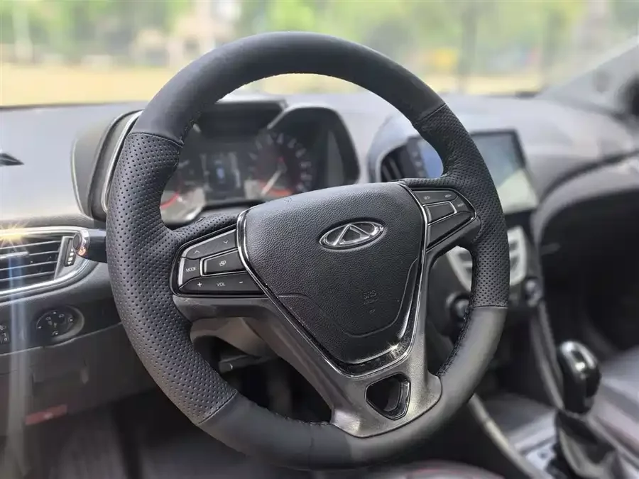 Chery Arrizo 5