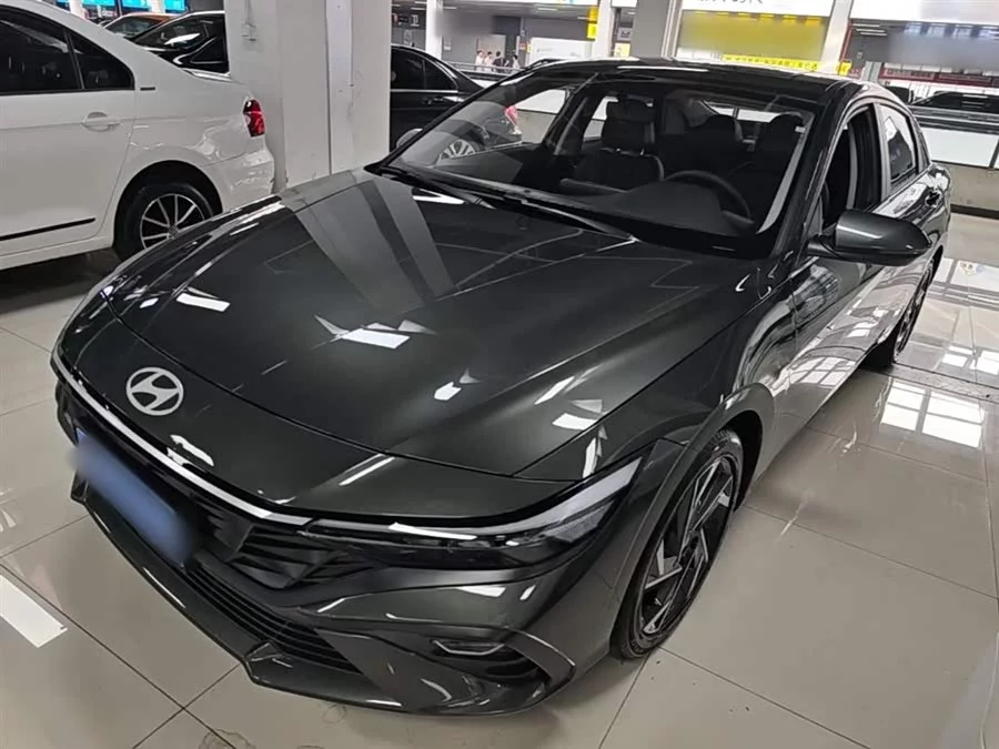 Hyundai Elantra