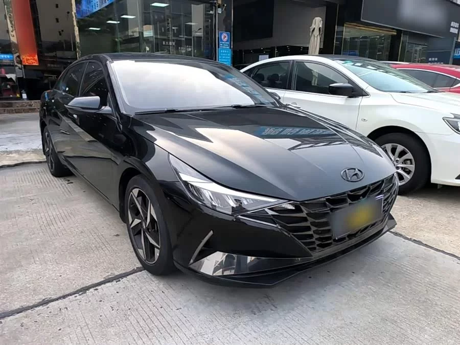 Hyundai Elantra