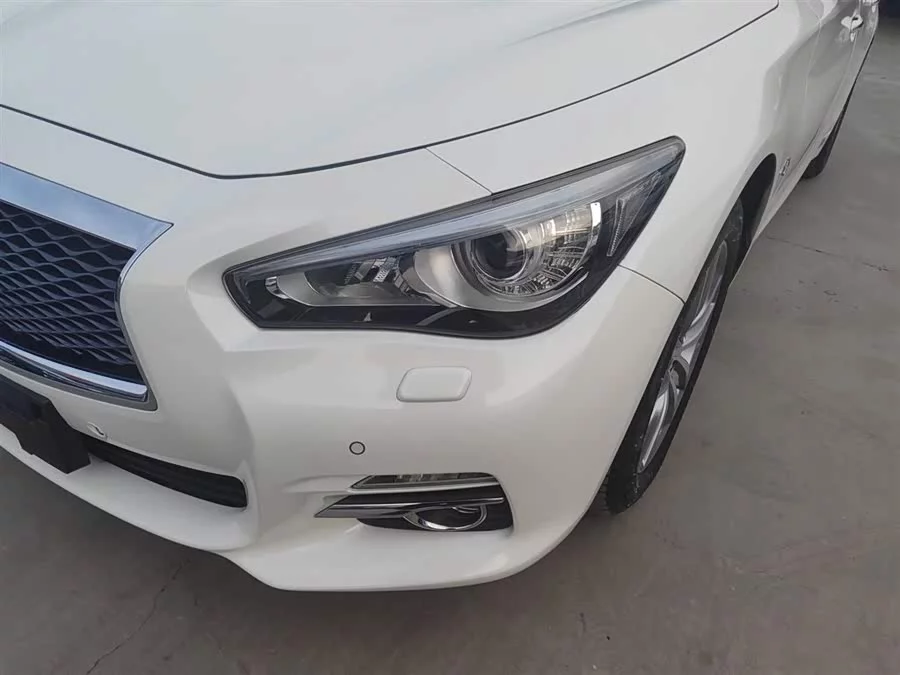 Infiniti Q50L