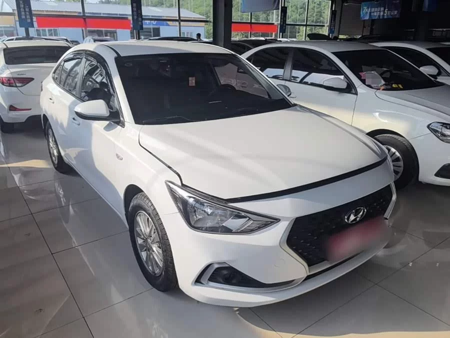 Hyundai Elantra / Celesta