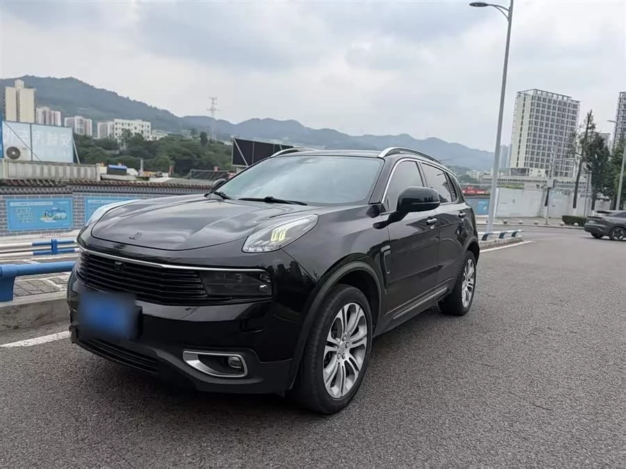 Lynk & Co 01