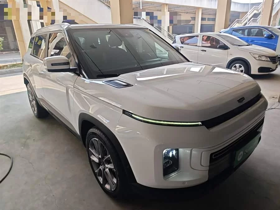 Geely ICON