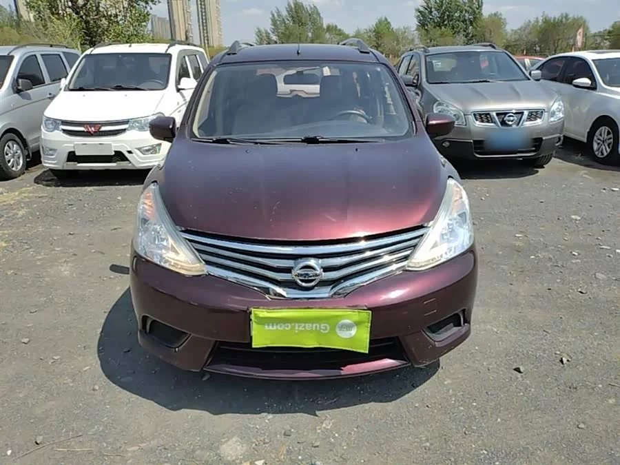 Nissan Livina