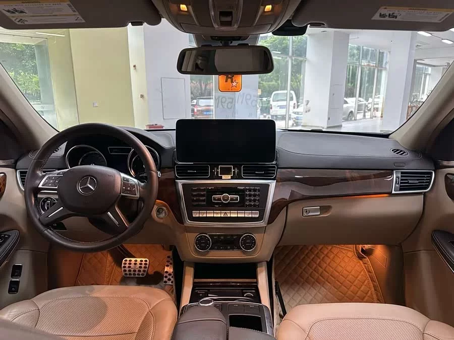 Mercedes Benz GL-Class