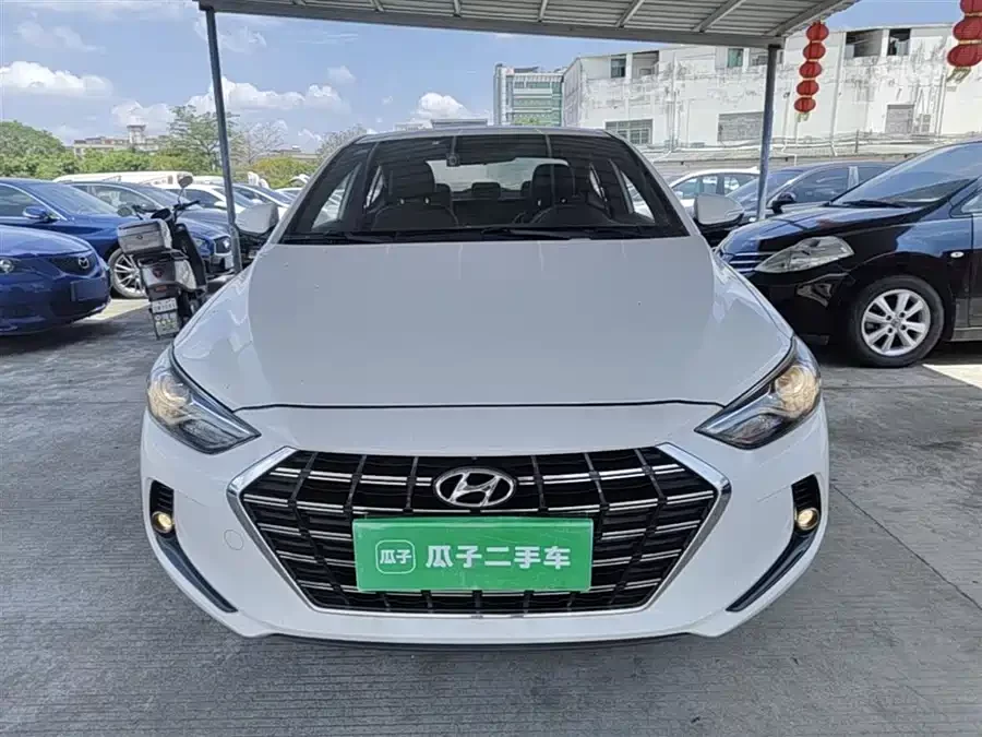 Hyundai elantra
