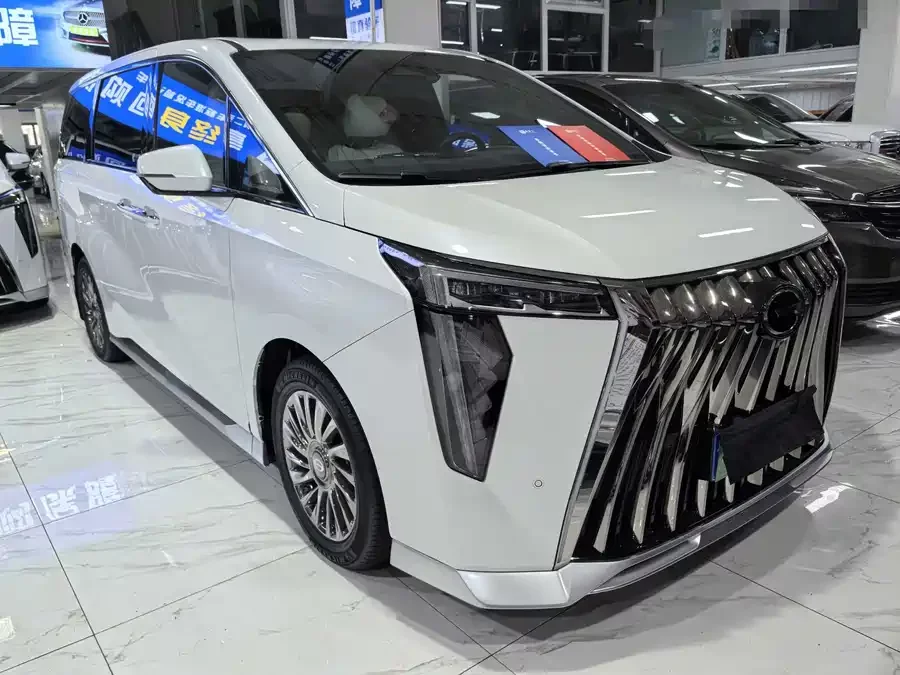 GAC Trumpchi M8
