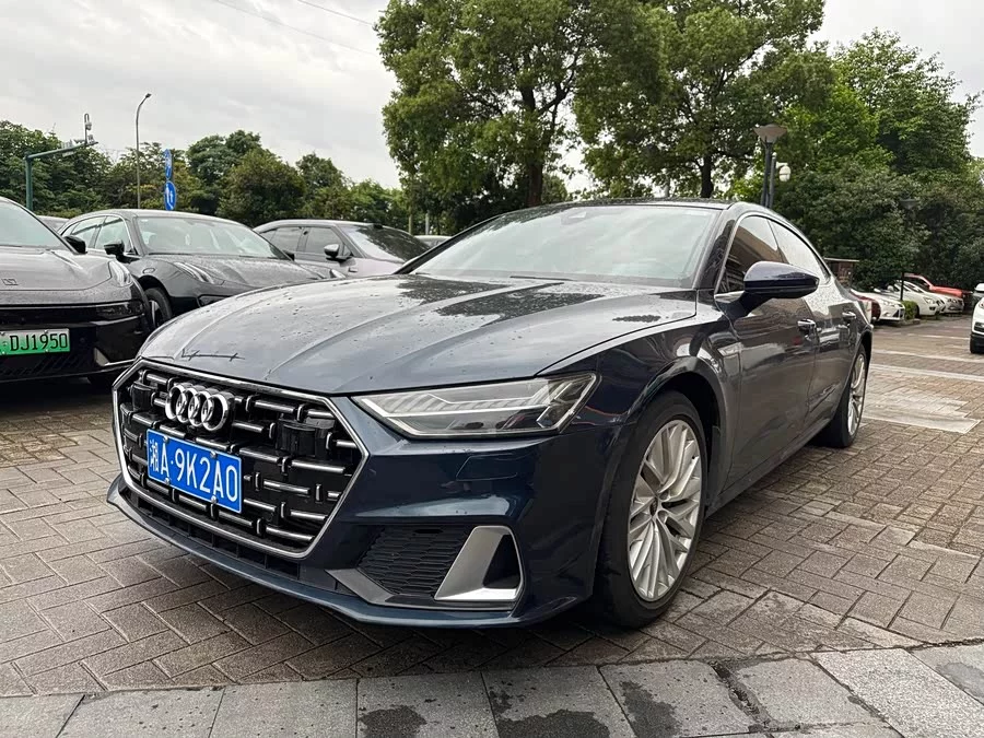 Audi A7L