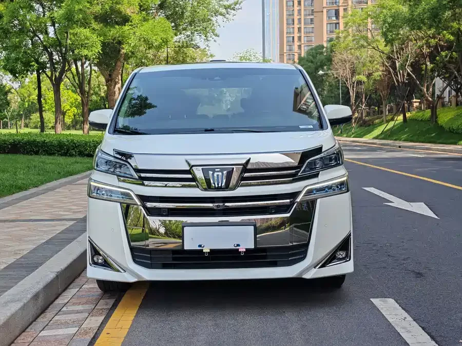 Toyota Crown Vellfire