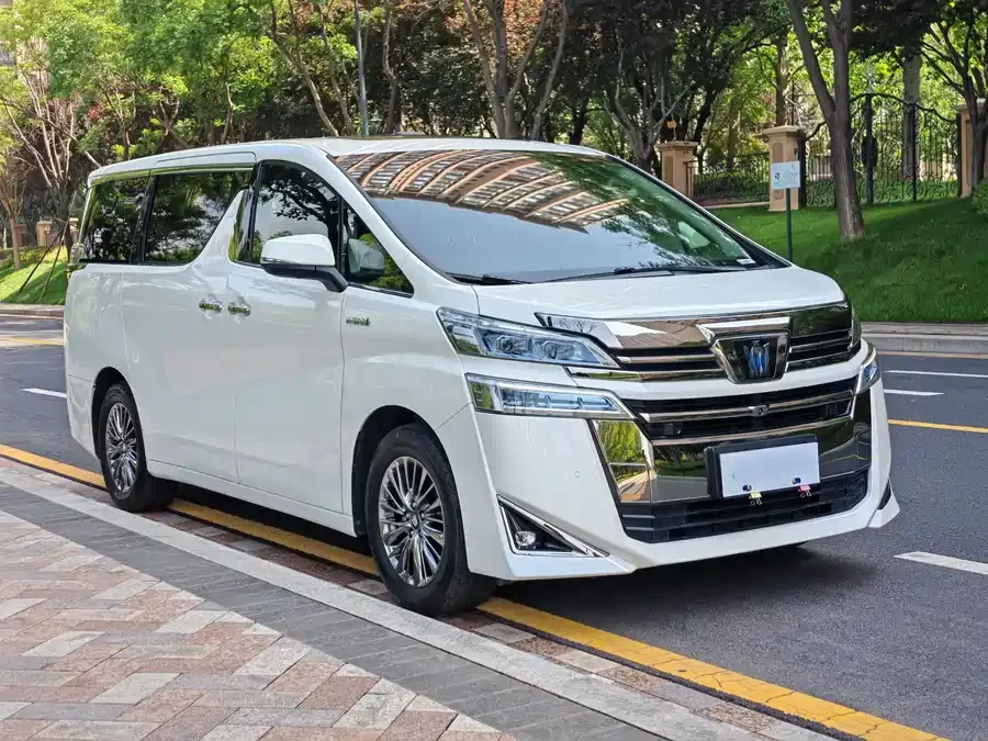 Toyota Crown Vellfire
