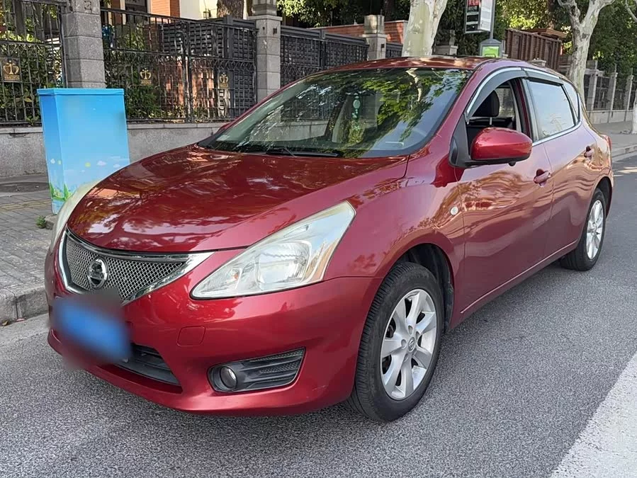 Nissan Tiida
