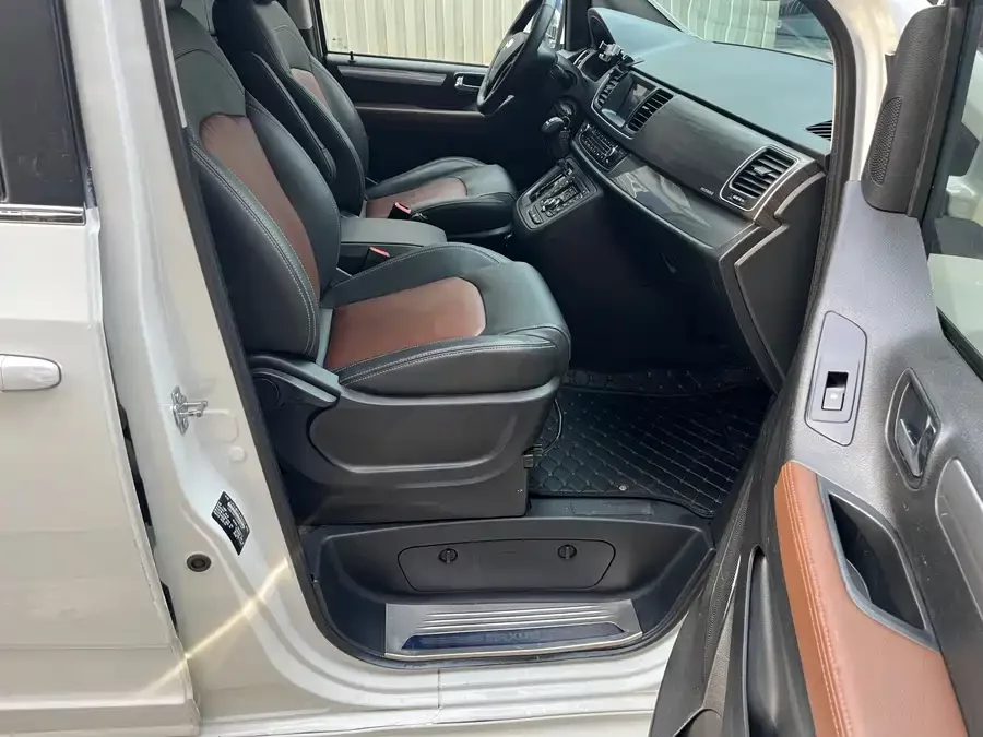 Maxus G10