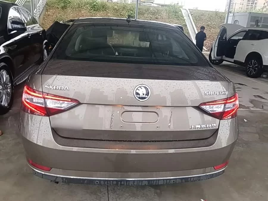 Skoda SuperB