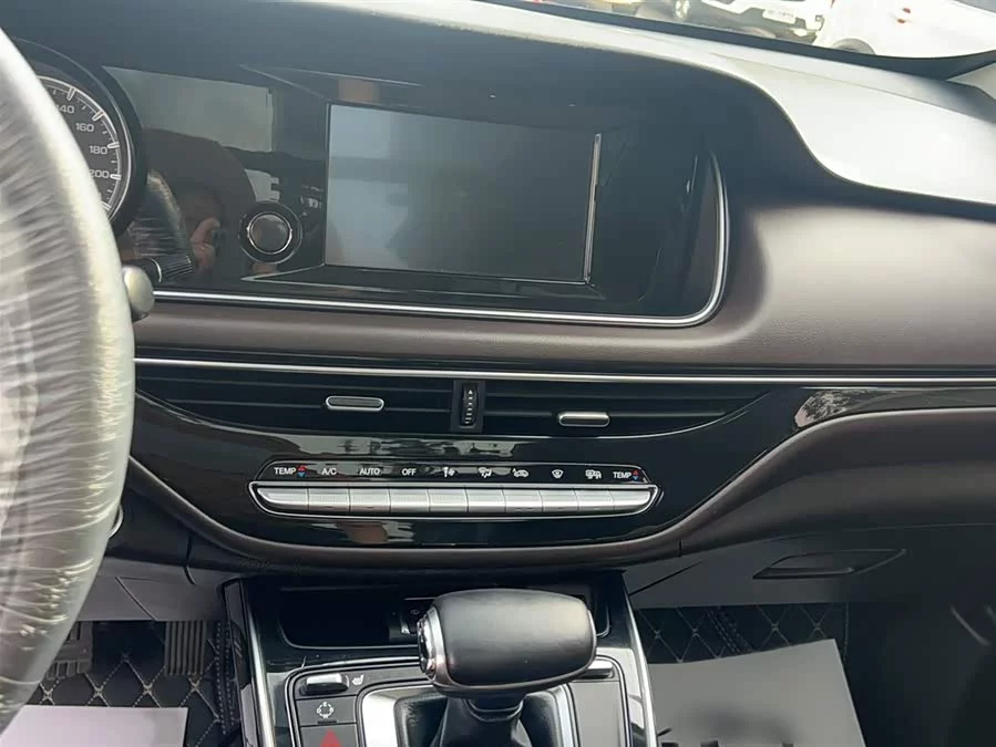 GAC Trumpchi M6