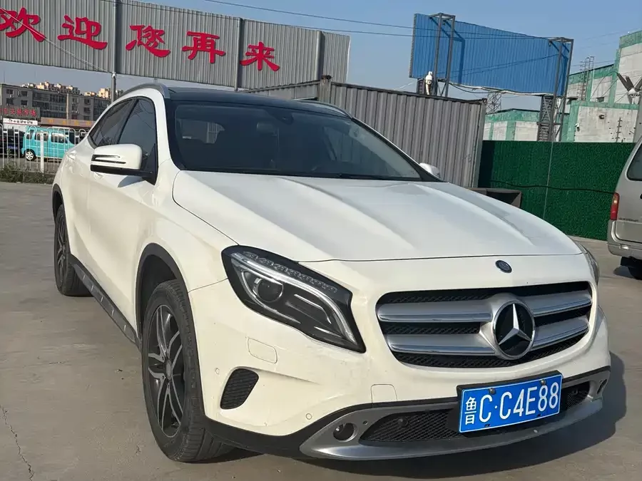 Mercedes Benz GLA