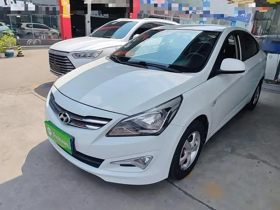 Hyundai Rena