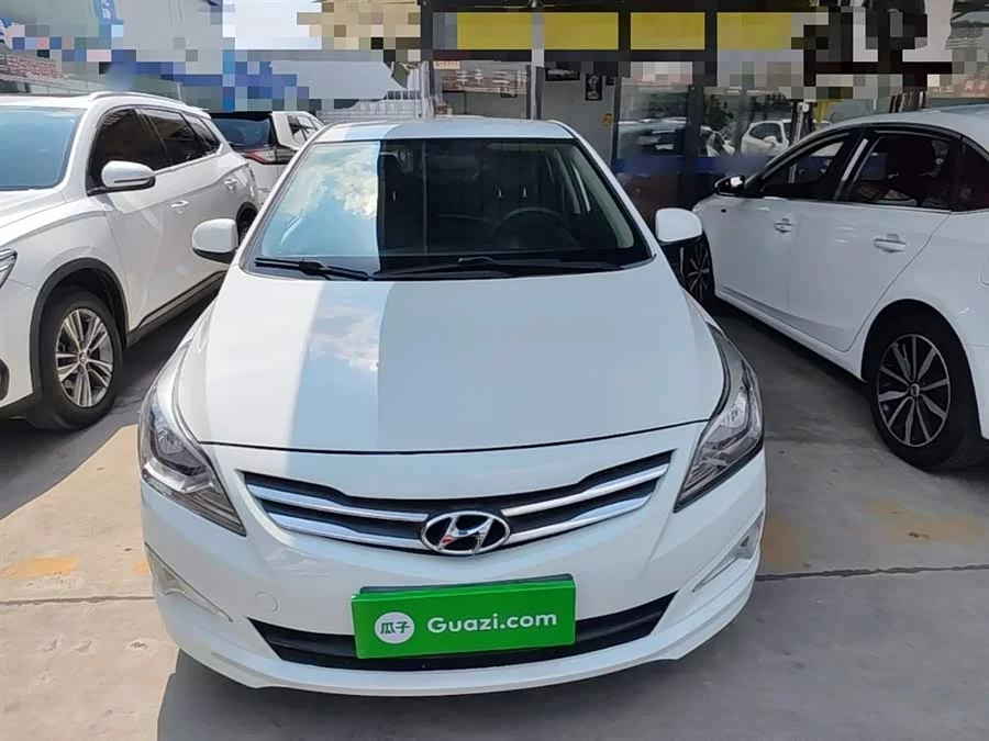 Hyundai Rena