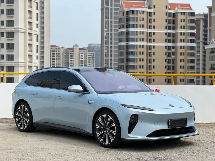 NIO ET5T