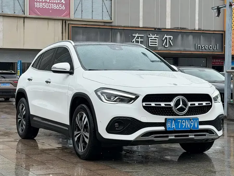 Mercedes Benz GLA