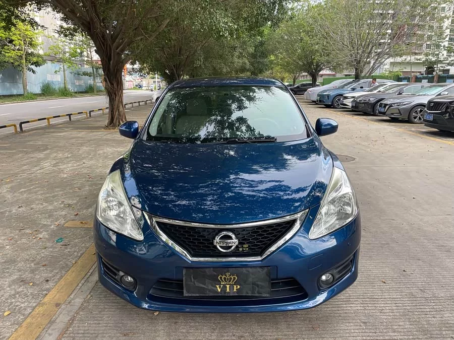 Nissan Tiida