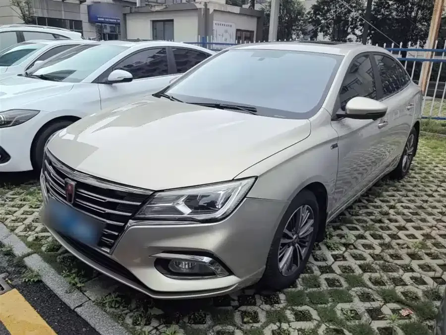 Roewe i5