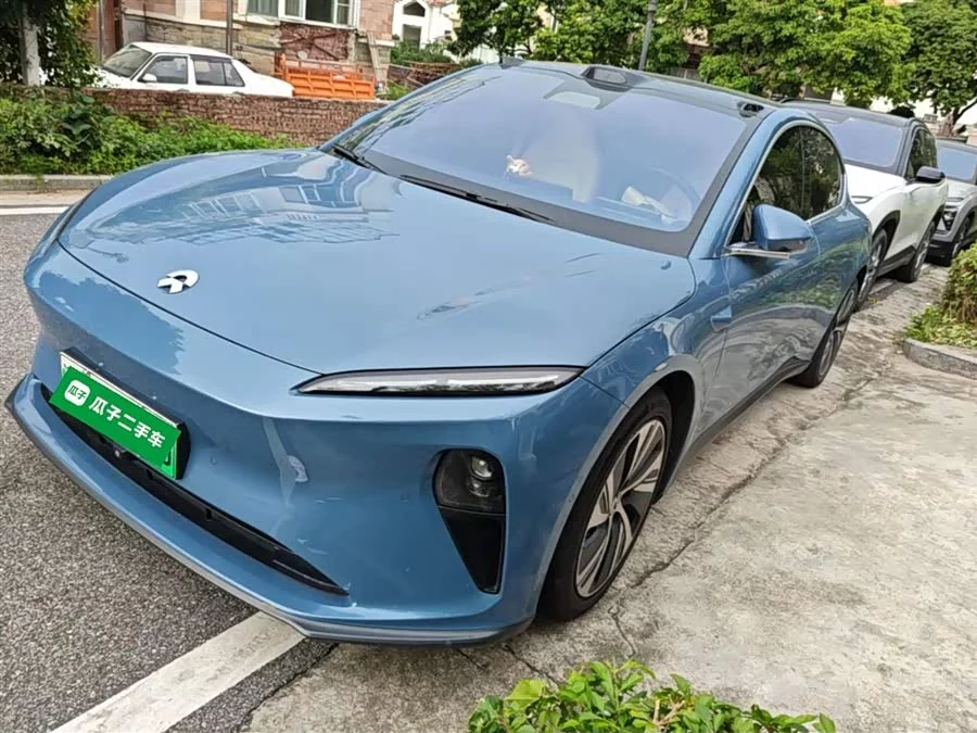 NIO ET5