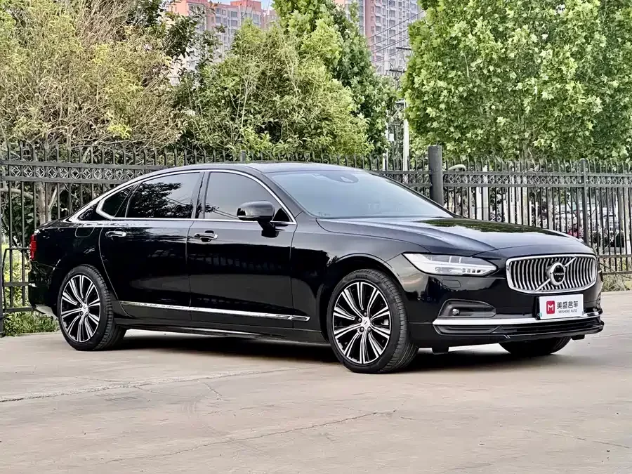 Volvo S90