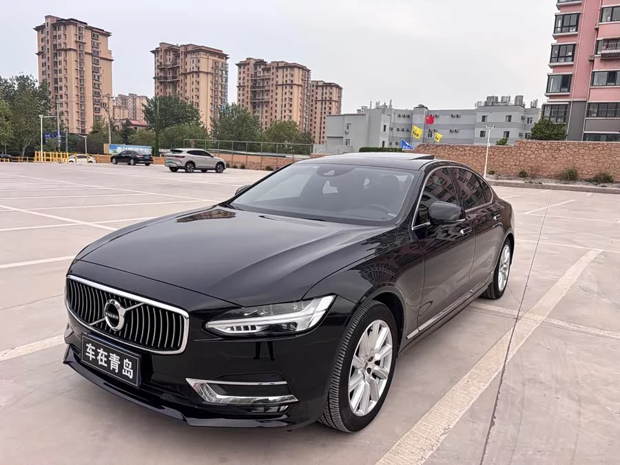 Volvo S90