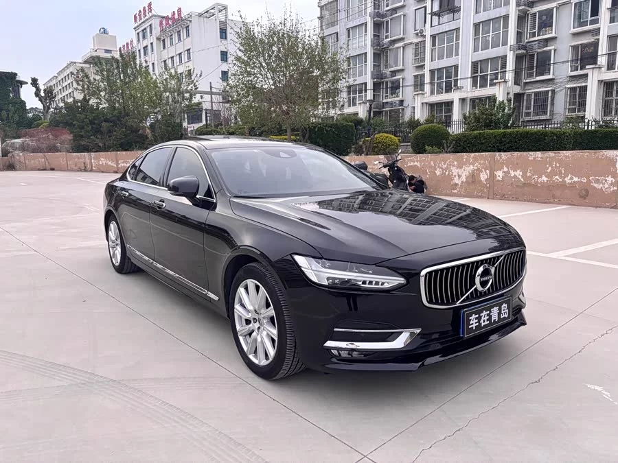 Volvo S90