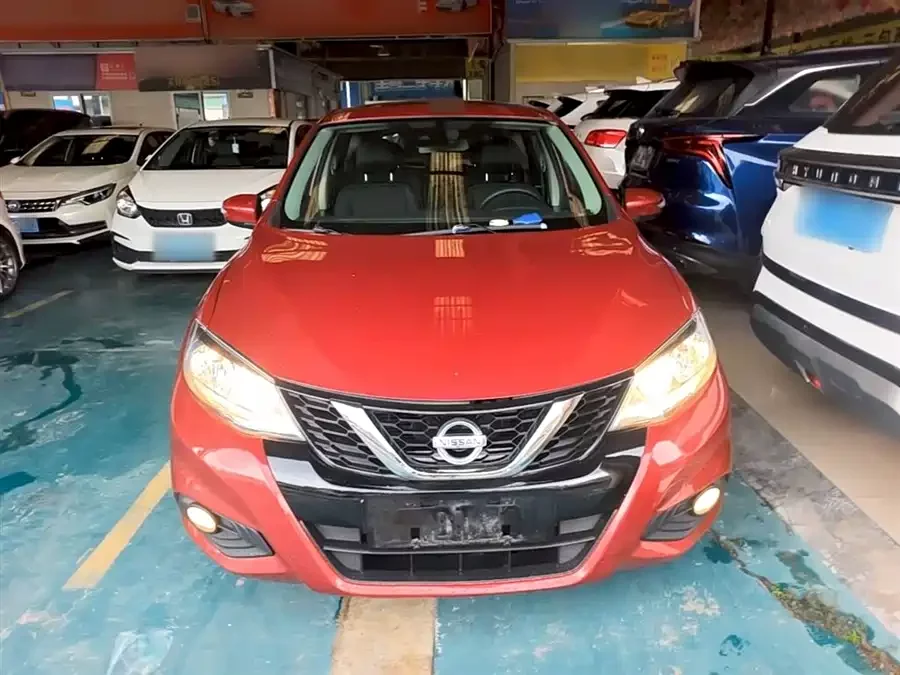 Nissan Tiida